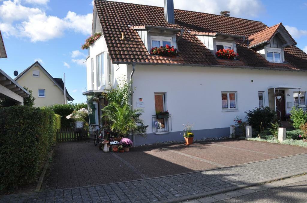 Double Two Lodge Kappel-Grafenhausen Exterior photo
